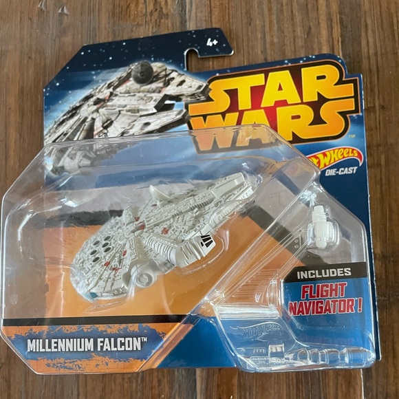 Hot Wheels Star Wars OG Millennium Falcon Flight Navigator Ship NEW! HTF - Picture 2 of 6